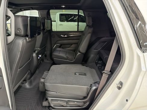 Used 2022 GMC Yukon Denali w/ Denali Ultimate Package image 27