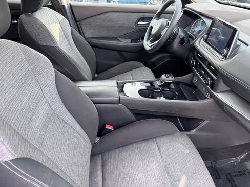 Used 2023 Nissan Rogue SV FWD image 11
