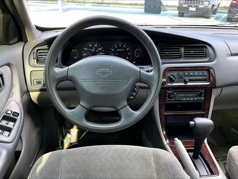 Used 2001 Nissan Altima GXE image 5