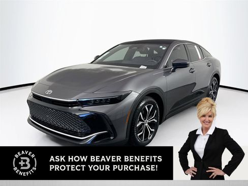 Used 2024 Toyota Crown Limited image 1