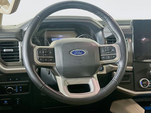 Used 2024 Ford Expedition Max XLT image 18