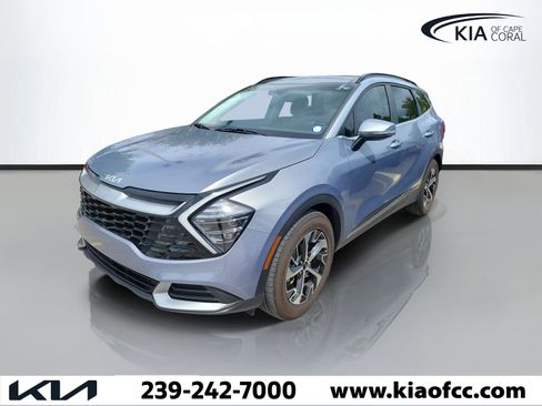 Certified 2025 Kia Sportage EX w/ Premium Package FWD image 3