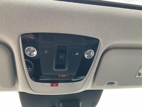 Certified 2025 Kia Niro EX Touring image 21