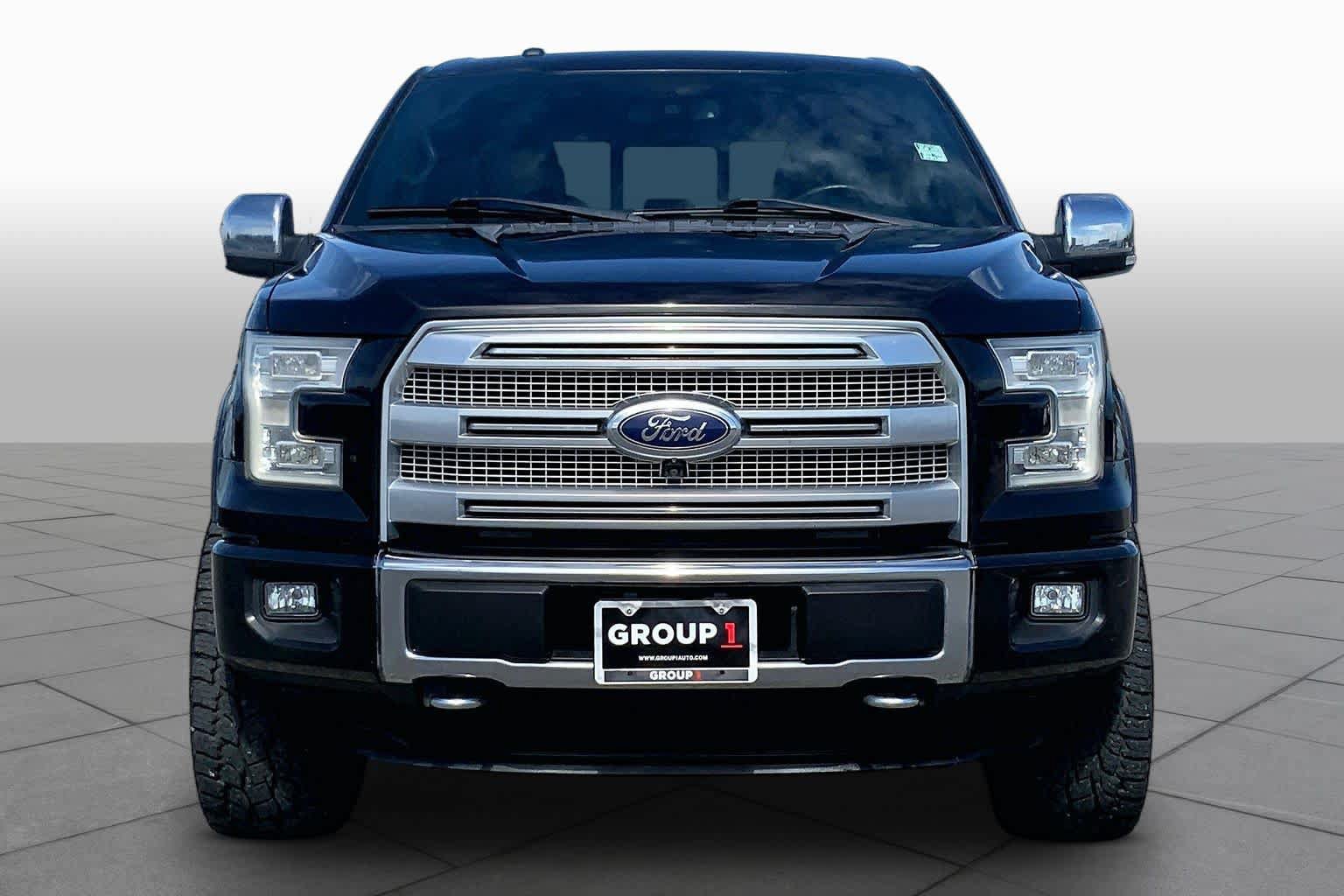 Used 2015 Ford F150 Platinum w/ Equipment Group 701A Luxury AWD/4WD image 4
