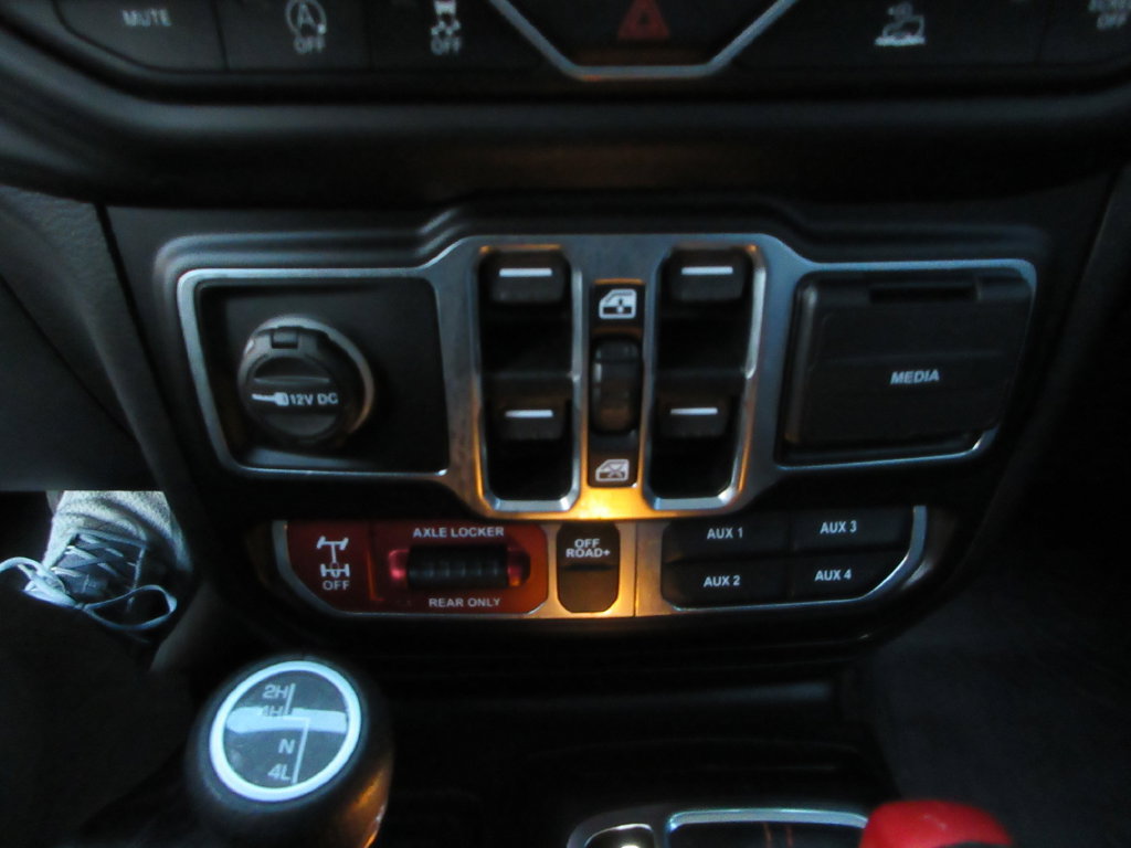 Used 2021 Jeep Gladiator Mojave AWD/4WD image 31