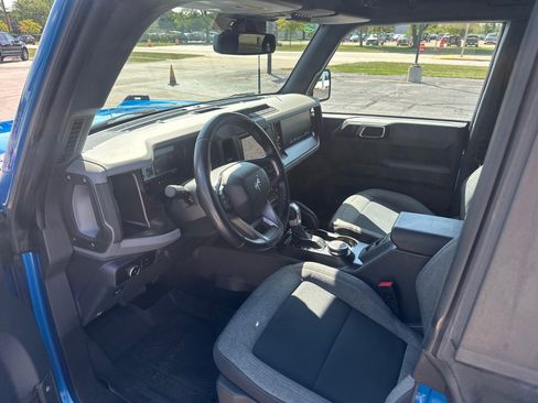 Used 2023 Ford Bronco Big Bend w/ Sasquatch Package AWD/4WD image 10