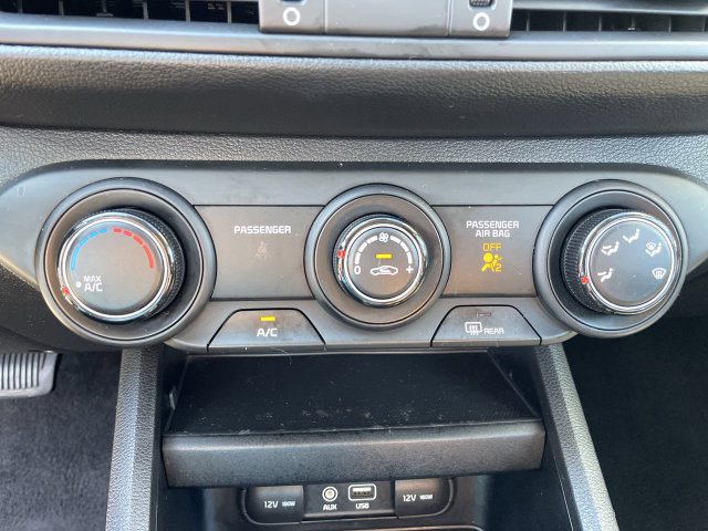 Used 2021 Kia Forte LXS FWD image 17