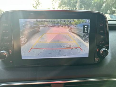 Used 2019 Hyundai Santa Fe Limited FWD image 13
