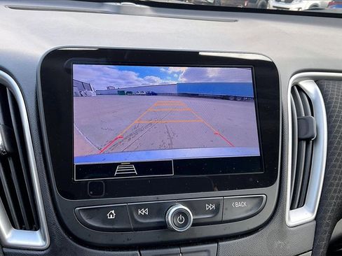 Used 2025 Chevrolet Malibu LT image 21