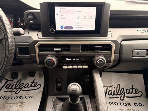 Used 2024 Toyota Tacoma SR image 40