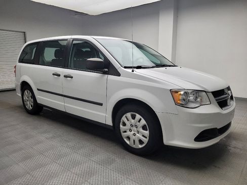 Used 2016 Dodge Grand Caravan American Value Package image 11
