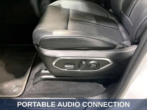 Used 2024 Jeep Wagoneer Series II AWD/4WD image 25