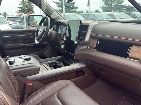 Used 2025 RAM 1500 Limited AWD/4WD image 5