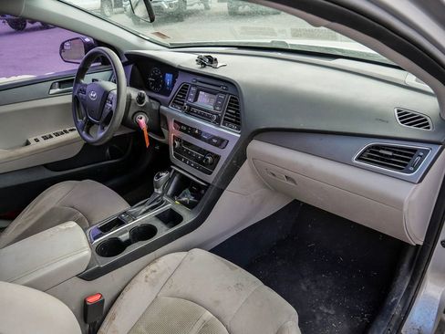Used 2017 Hyundai Sonata SE FWD image 10