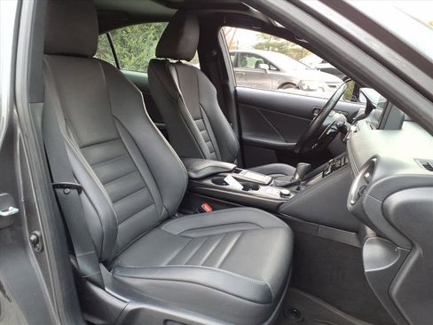 Certified 2022 Lexus IS 350 F Sport image 8
