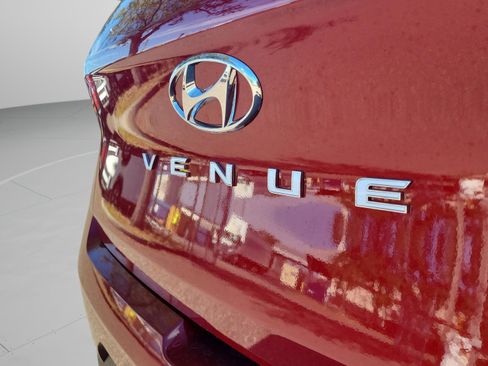 New 2026 Hyundai Venue SE image 30