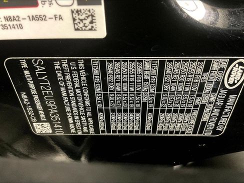 Used 2023 Land Rover Range Rover Velar R-Dynamic S image 19