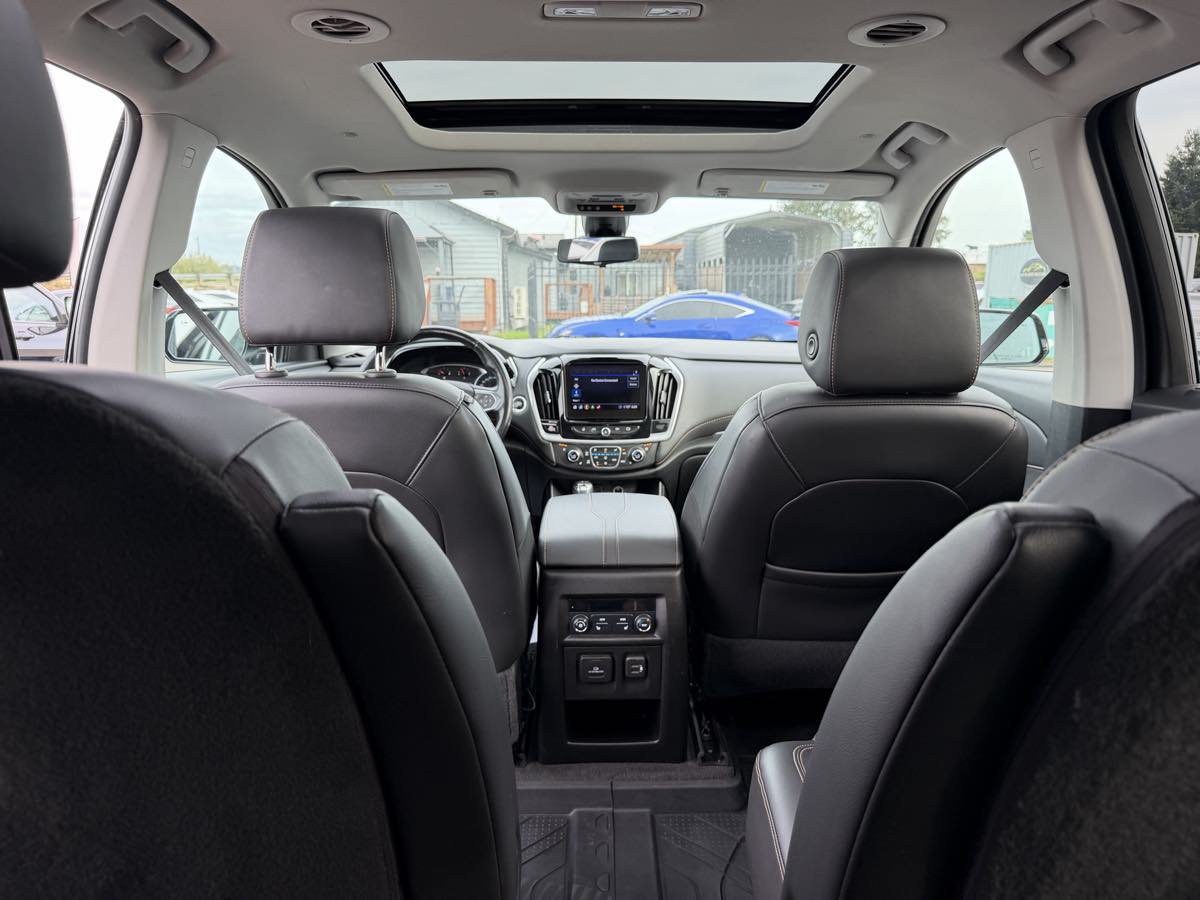 Used 2020 Chevrolet Traverse Premier w/ LPO, Midnight Edition AWD/4WD image 15
