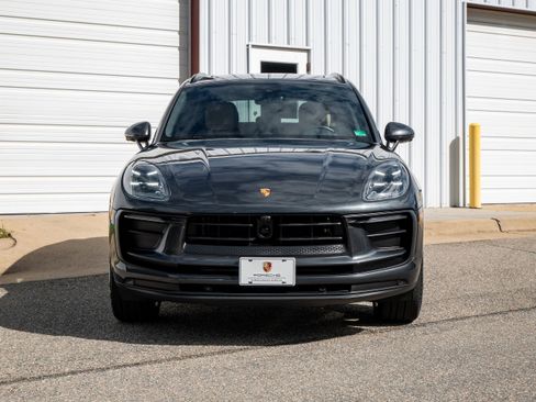 Used 2025 Porsche Macan image 10