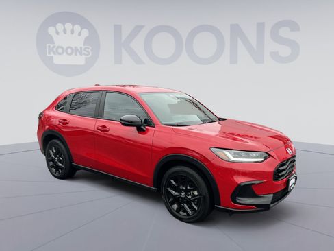 Used 2023 Honda HR-V Sport image 10