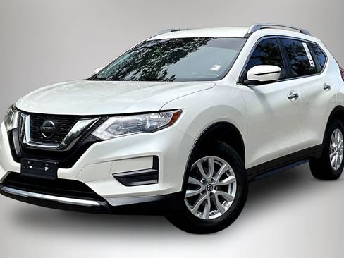 Used 2020 Nissan Rogue SV image 1