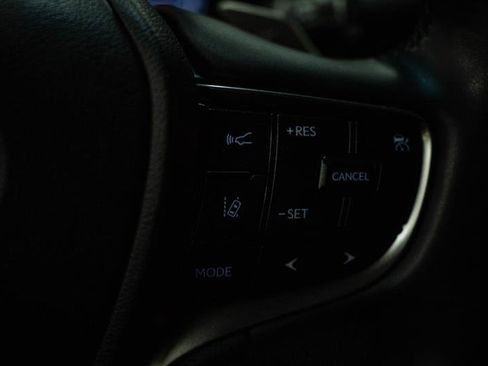 Used 2022 Lexus ES 250 w/ Premium Package AWD/4WD image 18