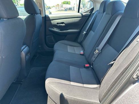 Used 2023 Nissan Sentra SV FWD image 11
