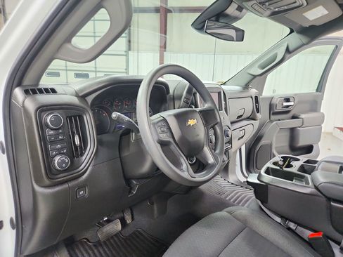 Used 2024 Chevrolet Silverado 1500 Custom image 18