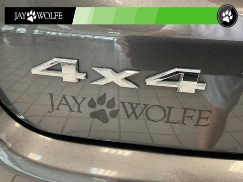 Used 2018 Jeep Compass Latitude w/ Popular Equipment Group AWD/4WD image 23