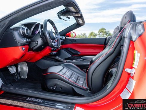 Used 2020 Ferrari Portofino RWD image 10