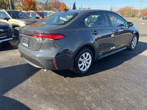 Used 2025 Toyota Corolla LE image 5
