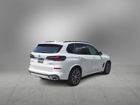 New 2026 BMW X5 xDrive50e w/ M Sport Package AWD/4WD image 8