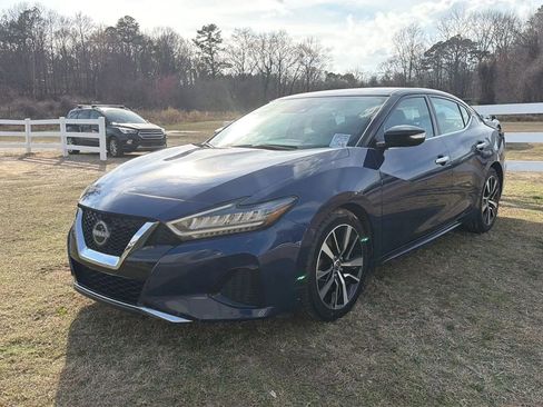 Used 2023 Nissan Maxima SV w/ Floor Mat Group image 3