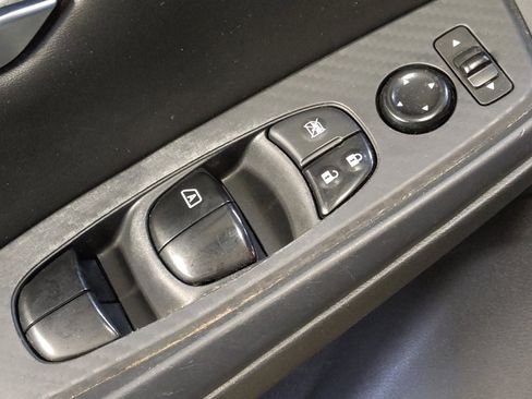 Used 2022 Nissan Sentra SV FWD image 27