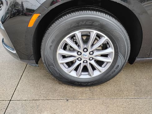 Used 2024 Buick Enclave Essence w/ Trailering Package, 5000 lbs. image 23