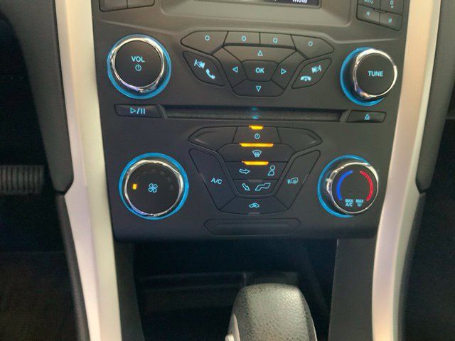 Used 2015 Ford Fusion SE FWD image 19