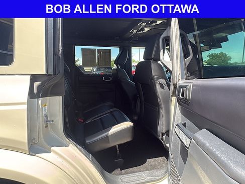Used 2025 Ford Bronco Outer Banks AWD/4WD image 13
