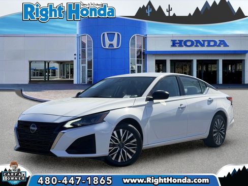Used 2025 Nissan Altima 2.5 SV AWD/4WD image 1