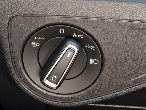 Used 2023 Volkswagen Atlas Cross Sport SE FWD image 25