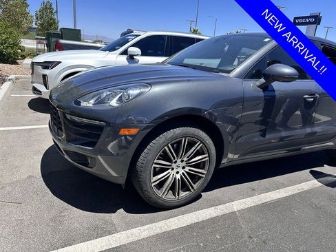 Used 2018 Porsche Macan AWD/4WD image 1