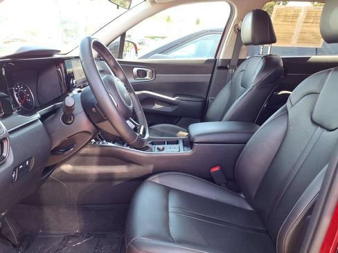 Certified 2023 Kia Sorento S FWD image 6