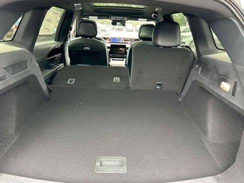 New 2025 Lincoln Nautilus Premier w/ Equipment Group 102A image 13