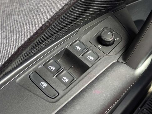 Used 2026 Volkswagen Tiguan S AWD/4WD image 25