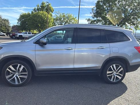 Used 2016 Honda Pilot Touring image 8