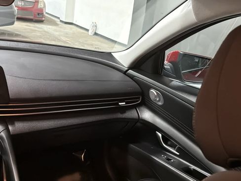 Used 2023 Hyundai Elantra SE FWD image 23