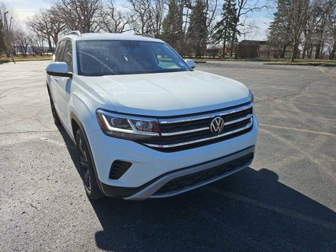 Used 2023 Volkswagen Atlas SE w/ Black Wheel Package AWD/4WD image 8