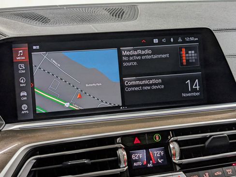 Used 2022 BMW X5 M50i w/ Premium Package image 40