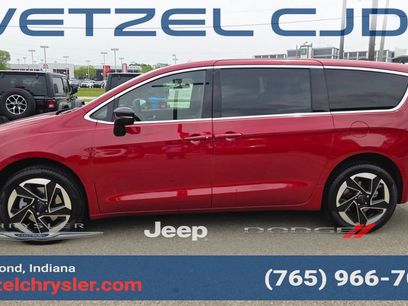 New 2027 Chrysler Pacifica Limited