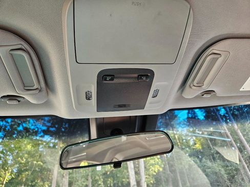 Used 2018 Toyota Camry LE image 19