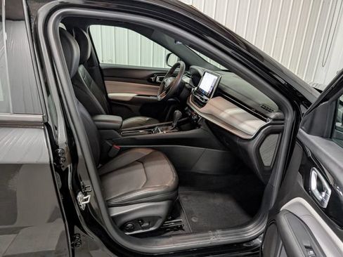 Used 2024 Jeep Compass Limited w/ Elite Group AWD/4WD image 27